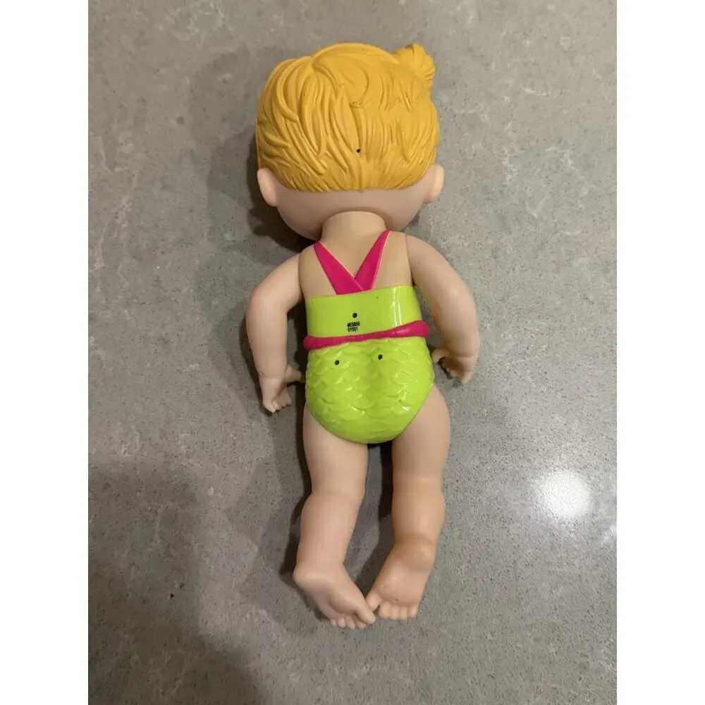 doll Baby Alive Baby Alive Lil' Splashes Blonde doll.